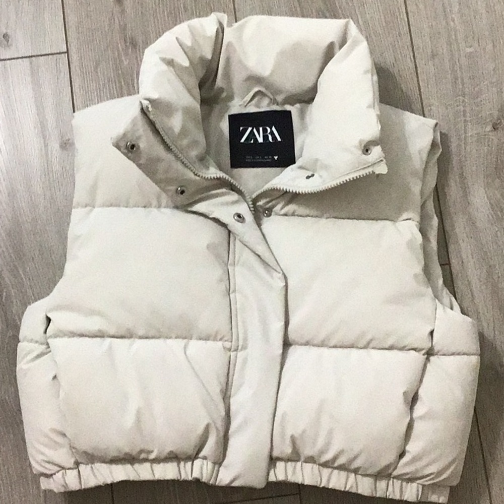 ZARA Cream Quilted Puffer Vest size Small NWOT